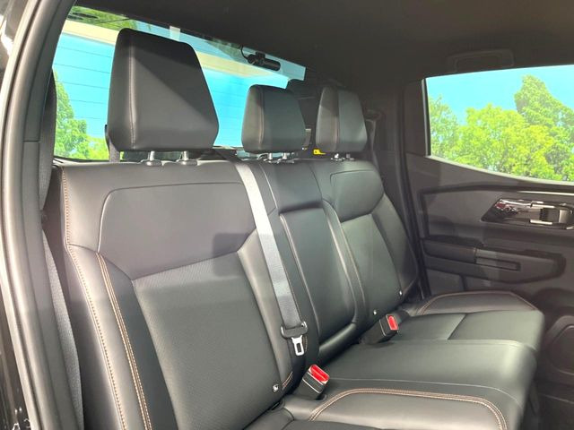 �L�X�Ƃ���2��ڃV�[�g�͋��Z���������A���S�n�����K!�F�B��Ƒ��Ƃ̂��o�����ɂ҂�����ł��B�x�r�[�V�[�g��`���C���h�V�[�g�g�p�������K�ɂ��߂�������������\���ȋ�Ԃ��m�ۂ��Ă��܂��B