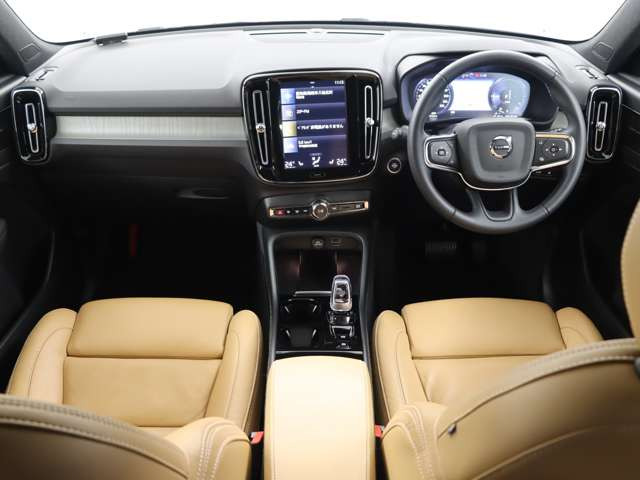 XC40リチャージ プラグイン ハイブリッド T5 インスクリプション