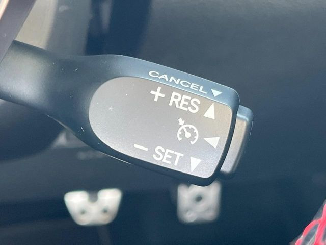 �y�N���[�Y�R���g���[���z�������H�����N���N���s�B�A�N�Z���𗣂��Ă���葬�x�ő��s���ł��A�������^�]���̕��S���y��!�����E�������ȒP�ȃX�C�b�`����Œ����ł��܂��B