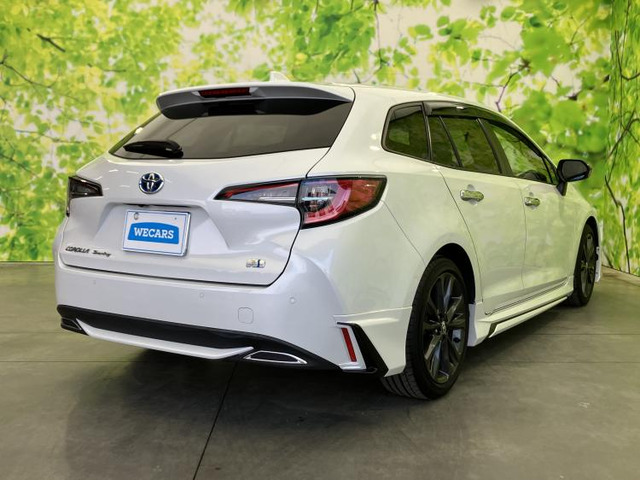 カローラツーリング1.8 ハイブリッド W×B