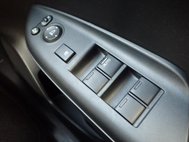 �d���i�[���h�A�~���[�E�p���[�E�B���h�E�������Ă��܂��B