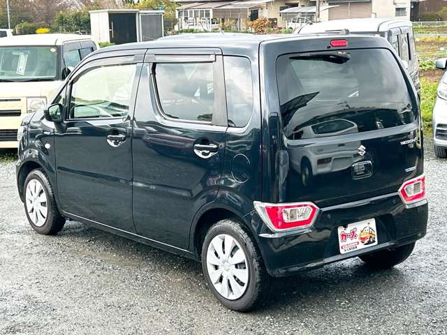 ���X�ł͌y�����Ԃ��畁�ʎԂ܂ŕ��L���I�[�����[�J�[�̎Ԏ�E�F�E�O���[�h��L�x�ɑ����Ă���܂��B