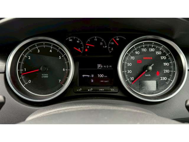 気になるお車がありましたら右の電話番号から直接お店にお問い合わせください。支払方法から車両情報、状態までなんでもご説明させて頂きます。スタッフ一同ご連絡お待ちしております。