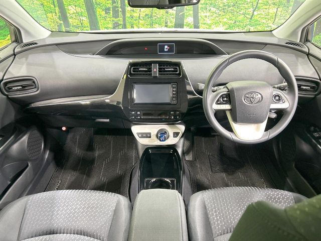 プリウス1.8 S セーフティ プラス