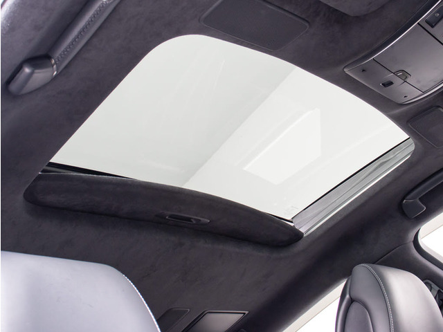 お探しの方必見の人気オプションサンルーフ!