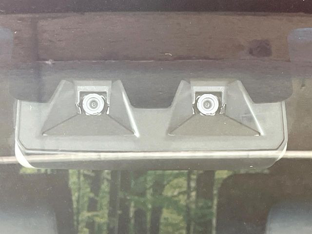 �y�X�}�[�g�A�V�X�g�z���s���ɑO���̎ԗ�����F�����A�Փ˂������Ȏ��͌x��ƃu���[�L�ŏՓˉ���Ɣ�Q�y�����A�V�X�g�B�����S�Ƀh���C�u�����y���݂��������܂��B