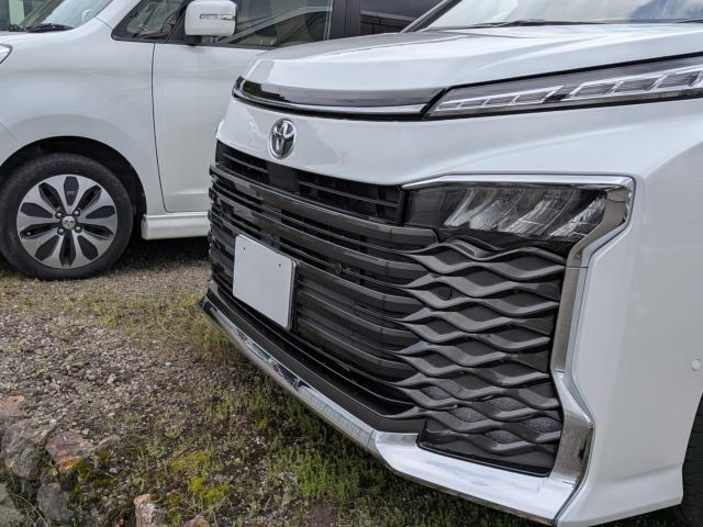 ヴォクシー1.8 ハイブリッド S-Z