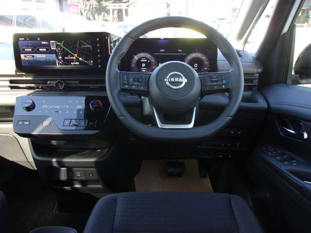 セレナ1.4 e-POWER ハイウェイスターV