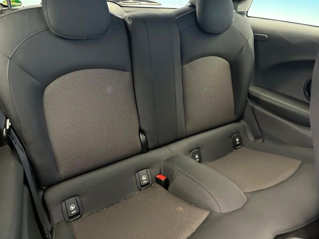 ���㕔���Ȃ��C�ɂȂ�悤�ȃL�Y�E�����ւ��蓙�A�傫�ȃ_���[�W�͂Ȃ��A�ǍD�ȏ�Ԃł��B