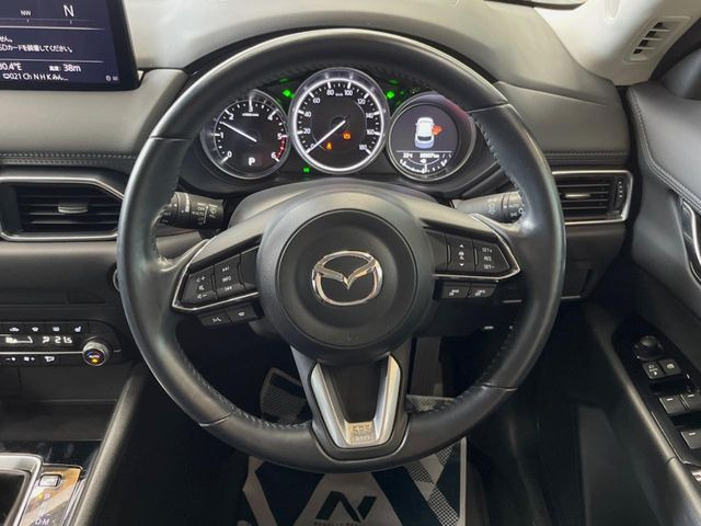 �y�����v�����X�e�A�����O�z�㎿�Ȋv���g�p���邱�ƂŁA��ɂ����������݂ƂĂ��^�]���₷���n���h���ł���