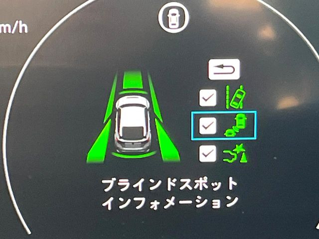 �y�u���C���h�X�|�b�g�C���t�H���[�V�����z���s���A�h�A�~���[�̎��p�ɂȂ�₷���ӏ��Ɍ㑱�Ԃ��ڋ߂���ƃT�C�h�~���[�t�߂Ɍx����\���A�h���C�o�[�ɒ��ӊ��N�����Ă���܂��B