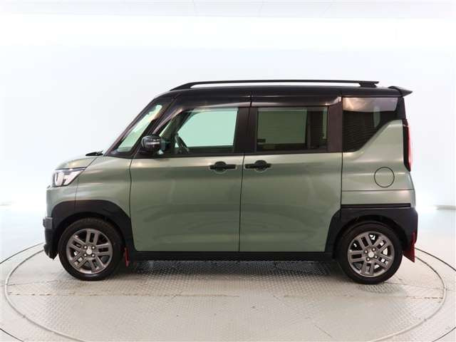 デリカミニT プレミアム 4WD