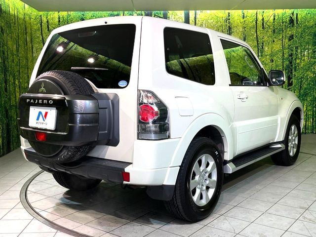 ☆全国のネクステージからお取り寄せが可能※!遠方の店舗に展示してあるクルマが気になる場合も、最寄りの店舗でご覧いただくことが可能です!是非私たちに要望をお聞かせください!※別途費用