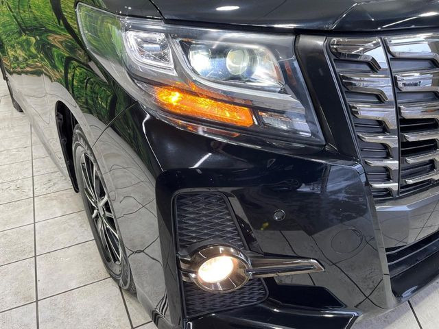 �yLED�w�b�h���C�g�z���V����ԑ��s�����ǍD�Ȏ��E���m�ۂ����S���ĉ^�]�ł��鍂�P�xLED�w�b�h���C�g�𑕔�!�_�����x�������A����d�͂��}�����Ă��܂��B