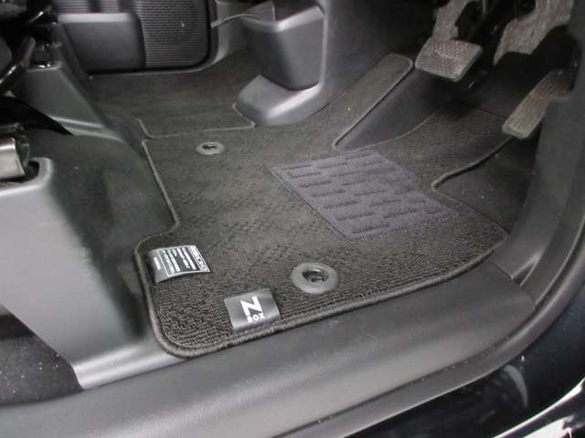 N-BOXカスタムターボ コーディネートスタイル モノトーン