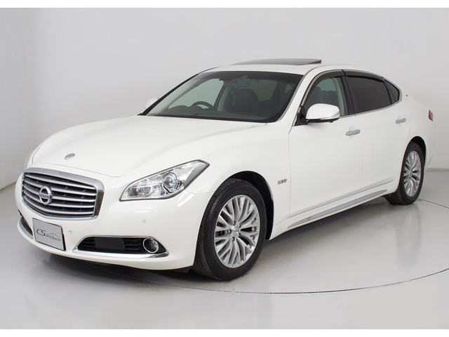 ガラス系ボディコーティングご施工可能です!下地作りからこだわり塗装面の艶や輝きを取り戻し肉厚被膜で塗装面を守ります!