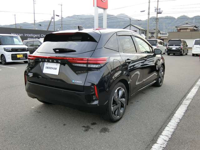 ノートオーラ1.2 G レザーエディション