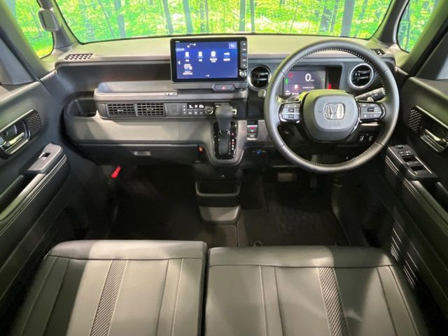 N-BOXカスタムターボ コーディネートスタイル モノトーン