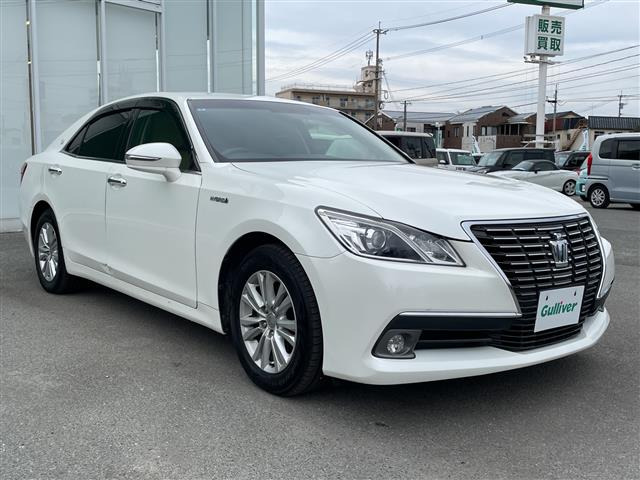 クラウンハイブリッド 2.5 ロイヤルサルーン