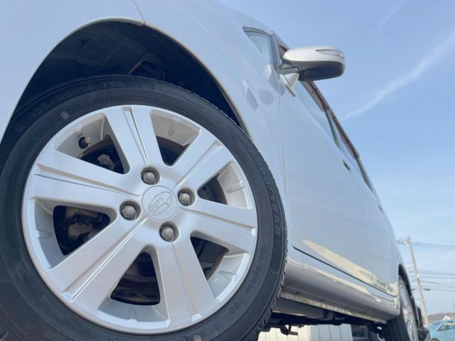 �y�����A���~�z�C�[���z�O�ςɃ}�b�`���������A���~�z�C�[���𑕒����Ă���܂��B�e��ЊO�A���~�z�C�[����A�X�^�b�h���X�^�C�����戵�����Ă���܂��B���񂲑��k����������