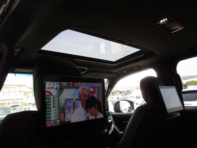 JBLサウンド・リヤエンタS・純正DAナビ・全方位M・サンルーフ・黒革ベンチレーション・純正18AW・電動デフロック(F/R)・Pバックドア・カラーHUD・Pバックドア・Carplay・HDMI・DVD