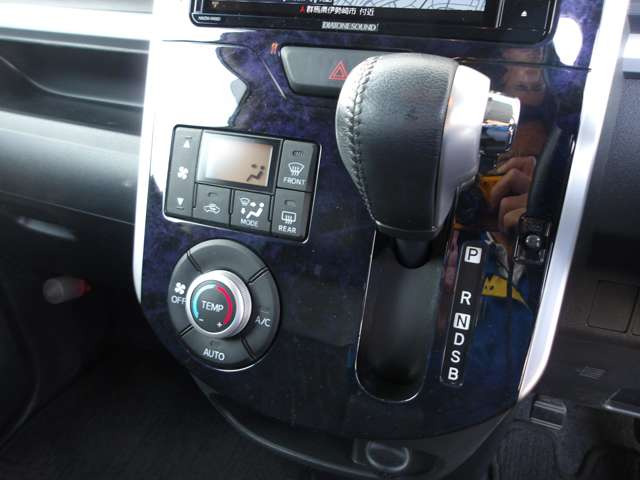 �I�[�g�G�A�R���t��