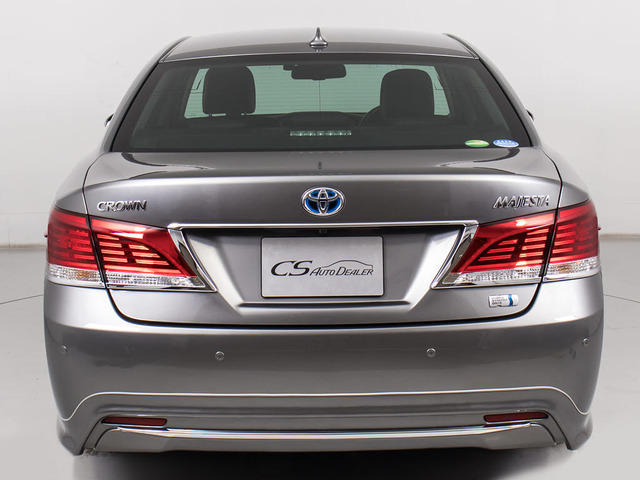 フルエアロが装着されています!お好みはいかがですか?今付いているデザイン以外にも、各ブランドのエアロを格安にてお取付け出来ます!又、エアロを外してノーマル状態にする事も出来ます!!