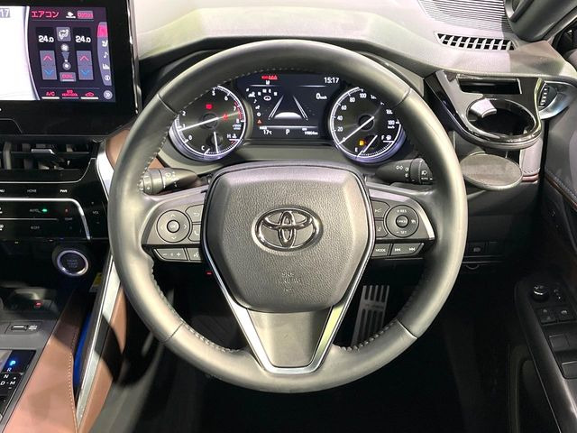 �y�����v�����X�e�A�����O�z�㎿�Ȋv���g�p���邱�ƂŁA��ɂ����������݂ƂĂ��^�]���₷���n���h���ł���