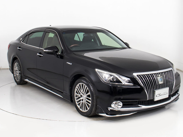 フルエアロが装着されています!お好みはいかがですか?今付いているデザイン以外にも、各ブランドのエアロを格安にてお取付け出来ます!又、エアロを外してノーマル状態にする事も出来ます!!