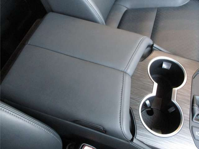 JBLサウンド・リヤエンタS・純正DAナビ・全方位M・サンルーフ・黒革ベンチレーション・純正18AW・電動デフロック(F/R)・Pバックドア・カラーHUD・Pバックドア・Carplay・HDMI・DVD