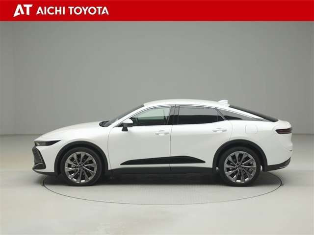 クラウンクロスオーバー2.5 G アドバンスト レザー パッケージ E-Four 4WD