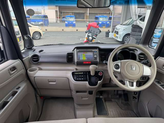 N-BOXカスタムG Lパッケージ 4WD