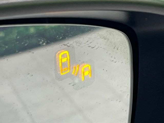 �y�u���C���h�X�|�b�g���j�^�����O�z���s���A�h�A�~���[�̎��p�ɂȂ�₷���ӏ��Ɍ㑱�Ԃ��ڋ߂���ƃT�C�h�~���[�t�߂Ɍx����\���A�h���C�o�[�ɒ��ӊ��N�����Ă���܂��B