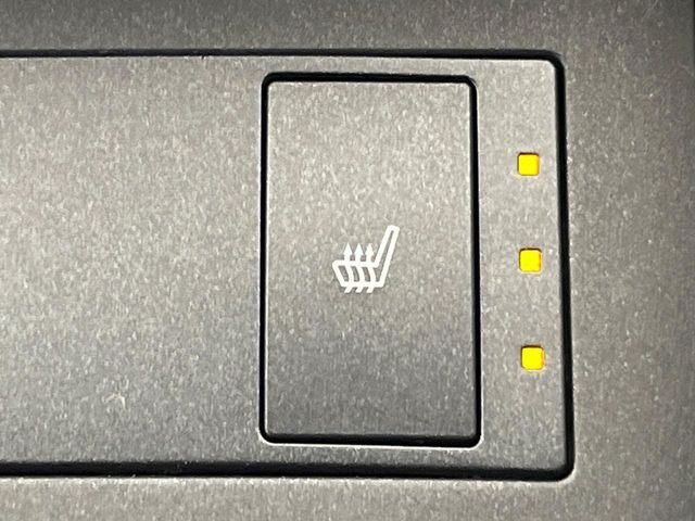 �y�V�[�g�q�[�^�[�z�������ɏd�󂷂�V�[�g�q�[�^�[!�G�A�R����葁�����܂��Ă����̂Ŋ�����̐l�����S�ł��ˁ�G�A�R���̉����͊������邩����A�Ƃ������ɂ����������߂ł��B