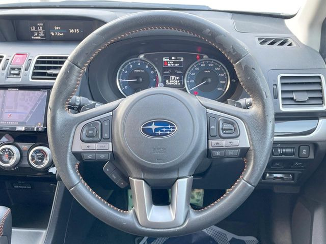 �y�����v�����X�e�A�����O�z�㎿�Ȋv���g�p���邱�ƂŁA��ɂ����������݂ƂĂ��^�]���₷���n���h���ł���