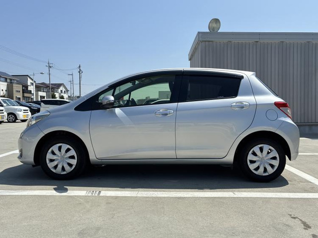 ヴィッツ1.3 F スマイルエディション