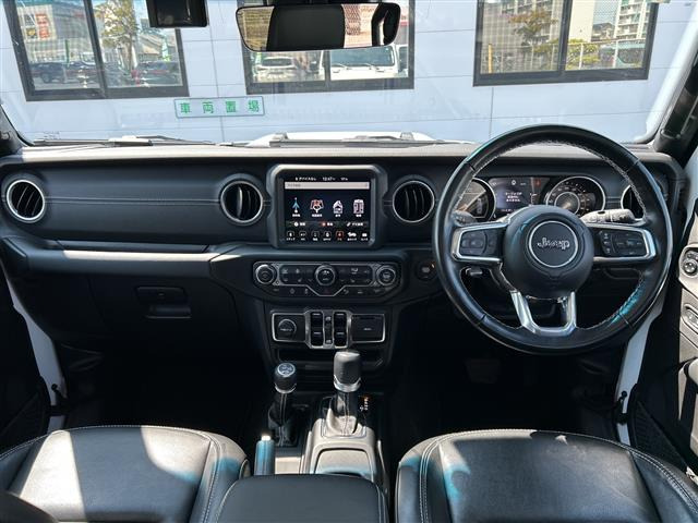 ラングラーアンリミテッド サハラ 4WD