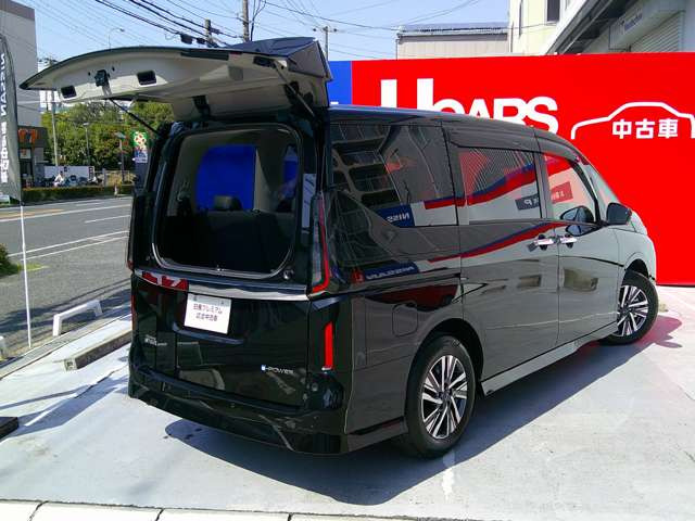 セレナ1.4 e-POWER ハイウェイスターV