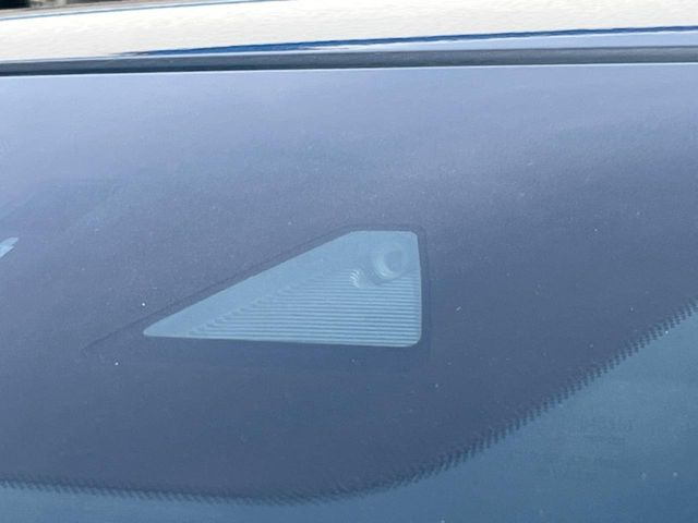 �y�X�}�[�g�V�e�B�u���[�L�T�|�[�g�z�ᑬ���s���ɑO���̎ԗ�����F�����A�Փ˂������Ȏ��͌x��ƃu���[�L�ŏՓˉ���Ɣ�Q�y�����A�V�X�g�B�����S�Ƀh���C�u�����y���݂��������܂��B