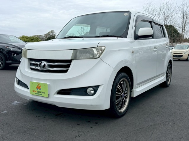 bB（トヨタ）1.5 Z Xバージョン　Aftermarketナビ Aftermarket16インチアルミ 中古車画像