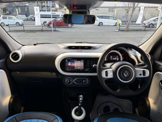 �X�^�C���b�V���ȃC���p�l����̉摜�ł��B