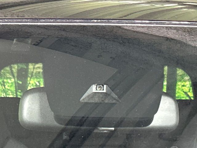 �y�g���^�Z�[�t�e�B�Z���X�z���s���ɑO���̎ԗ�����F�����A�Փ˂������Ȏ��͌x��ƃu���[�L�ŏՓˉ���Ɣ�Q�y�����A�V�X�g�B�����S�Ƀh���C�u�����y���݂��������܂��B