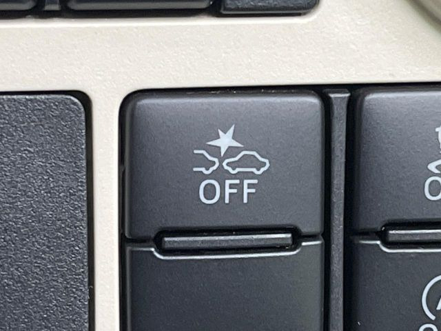 �y�X�}�[�g�A�V�X�g�z���s���ɑO���̎ԗ�����F�����A�Փ˂������Ȏ��͌x��ƃu���[�L�ŏՓˉ���Ɣ�Q�y�����A�V�X�g�B�����S�Ƀh���C�u�����y���݂��������܂��B