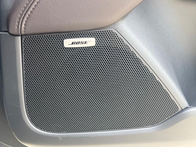 �yBOSE�T�E���h�V�X�e���z���i�ʃT�E���h�V�X�e���𓋍ځB��p�̃`���[�j���O���{���ꂽ�召�l�X�ȃX�s�[�J�[����ǎ��ȃT�E���h���t�ł��A�Տꊴ���ӂ�鉹����Ԃ����o���܂��B