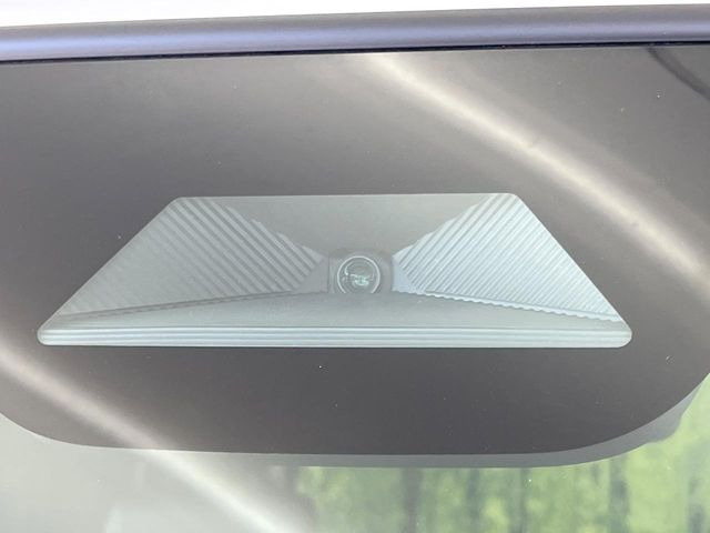 �y�z���_�Z���V���O�z���s���ɑO���̎ԗ�����F�����A�Փ˂������Ȏ��͌x��ƃu���[�L�ŏՓˉ���Ɣ�Q�y�����A�V�X�g�B�����S�Ƀh���C�u�����y���݂��������܂��B