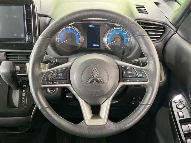 �y�����v�����X�e�A�����O�z�㎿�Ȋv���g�p���邱�ƂŁA��ɂ����������݂ƂĂ��^�]���₷���n���h���ł���