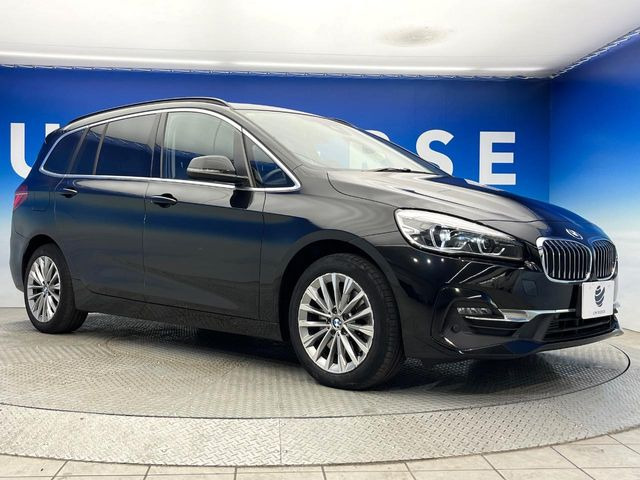 ●無料付帯の保証の他、安心の最長3年・走行無制限保証(有償)をご用意。輸入車を安心してお楽しみいただける様、保証内容も充実はもちろん、無料点検&オイル交換やロードサービスも付帯しております。