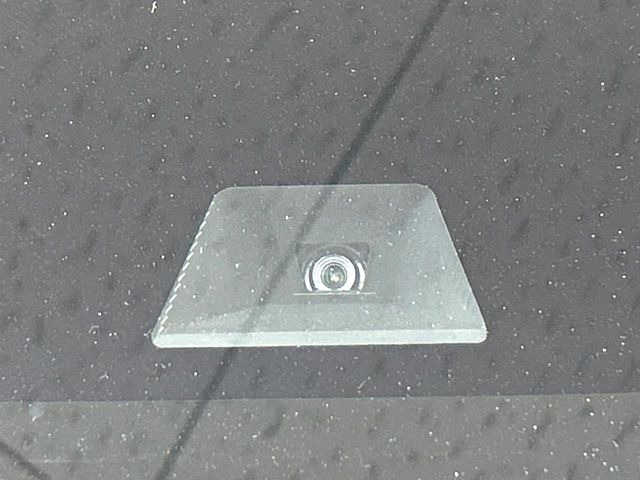 �y�z���_�Z���V���O�z���s���ɑO���̎ԗ�����F�����A�Փ˂������Ȏ��͌x��ƃu���[�L�ŏՓˉ���Ɣ�Q�y�����A�V�X�g�B�����S�Ƀh���C�u�����y���݂��������܂��B