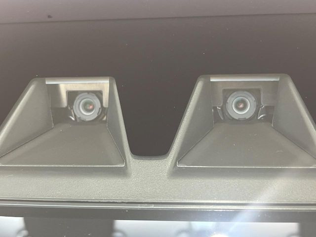 �y�X�}�[�g�A�V�X�g�z���s���ɑO���̎ԗ�����F�����A�Փ˂������Ȏ��͌x��ƃu���[�L�ŏՓˉ���Ɣ�Q�y�����A�V�X�g�B�����S�Ƀh���C�u�����y���݂��������܂��B