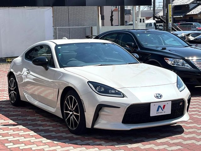 �������x�̃K���X�疌�ŝ����͂������A�㎿�ȃc���E����������B���O����_���J�����؂Ȉ��Ԃ�ی삵�A�F�����E�򉻂�h�~�B�u�e�X�v���b�V���R�[�g�v�A�u�e�v���~�b�T�R�[�g�v���炨�I�т��������܂��B